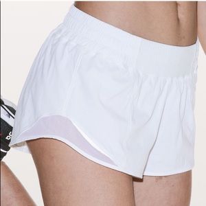 LULULEMON Hotty Hot Short 4”